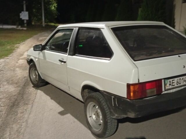 Белый ВАЗ 2108, объемом двигателя 1.3 л и пробегом 408 тыс. км за 524 $, фото 2 на Automoto.ua