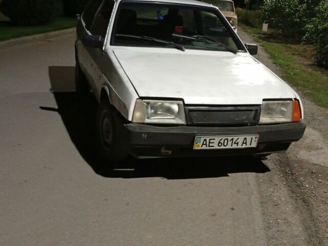 Белый ВАЗ 2108, объемом двигателя 1.3 л и пробегом 408 тыс. км за 524 $, фото 6 на Automoto.ua