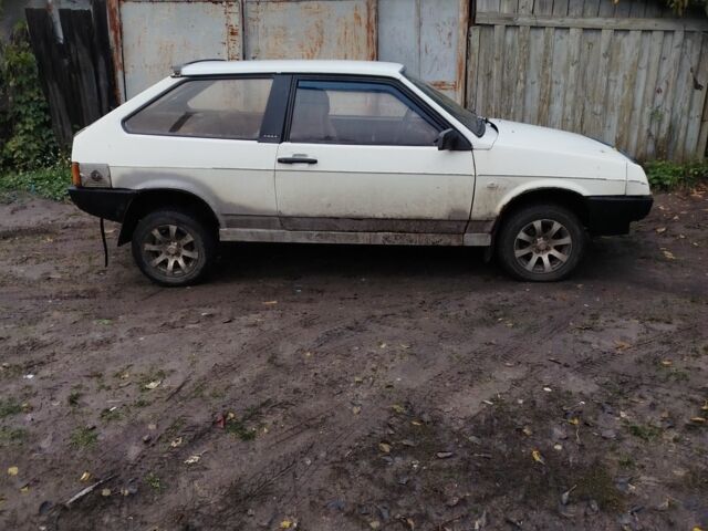 ВАЗ 2108 1987 в Глухове на Automoto.ua Белый ВАЗ 2108, объемом двигателя 1 л и пробегом 5 тыс. км за 700 $, фото 2 на Automoto.ua