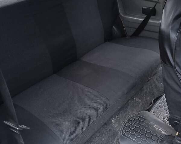 Белый ВАЗ 2108, объемом двигателя 1.3 л и пробегом 210 тыс. км за 1300 $, фото 1 на Automoto.ua