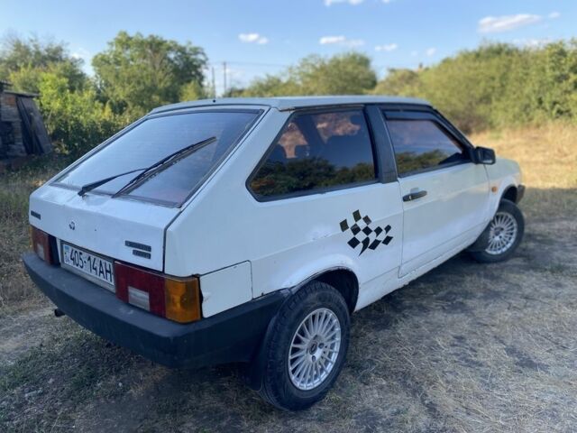 Белый ВАЗ 2108, объемом двигателя 1.6 л и пробегом 90 тыс. км за 680 $, фото 1 на Automoto.ua