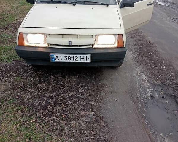 Бежевый ВАЗ 2108, объемом двигателя 1.29 л и пробегом 175 тыс. км за 950 $, фото 2 на Automoto.ua