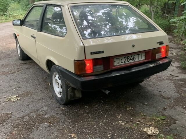 Бежевый ВАЗ 2108, объемом двигателя 1.3 л и пробегом 100 тыс. км за 650 $, фото 3 на Automoto.ua