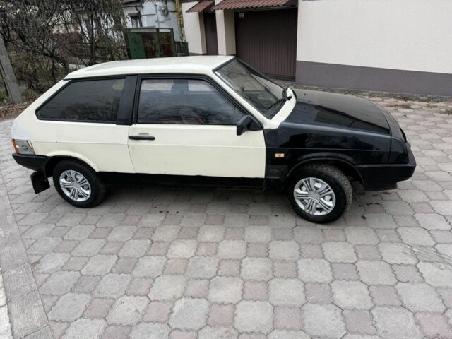 Бежевый ВАЗ 2108, объемом двигателя 1.5 л и пробегом 999 тыс. км за 450 $, фото 3 на Automoto.ua