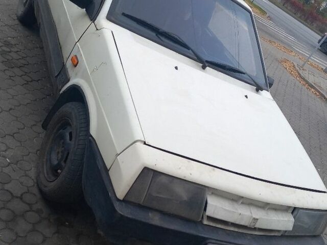 ВАЗ 2108 1986 в Павлограде на Automoto.ua Бежевый ВАЗ 2108, объемом двигателя 1.3 л и пробегом 300 тыс. км за 382 $, фото 5 на Automoto.ua