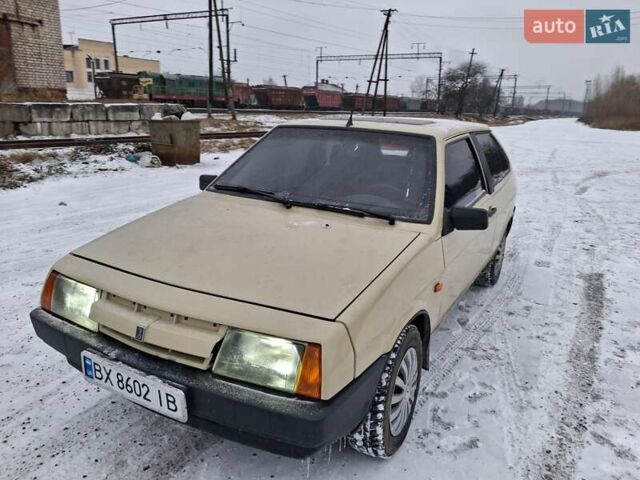 Бежевый ВАЗ 2108, объемом двигателя 1.29 л и пробегом 200 тыс. км за 750 $, фото 3 на Automoto.ua