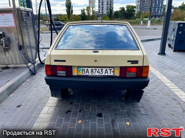 Бежевый ВАЗ 2108, объемом двигателя 1.3 л и пробегом 200 тыс. км за 1300 $, фото 5 на Automoto.ua
