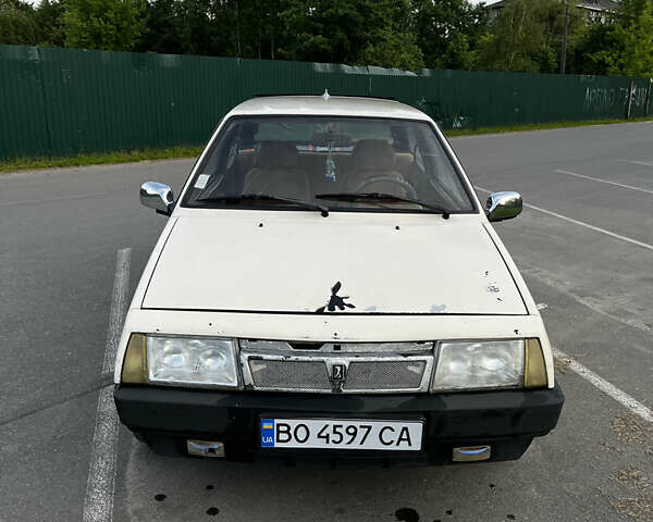 Бежевый ВАЗ 2108, объемом двигателя 1.5 л и пробегом 999 тыс. км за 750 $, фото 2 на Automoto.ua