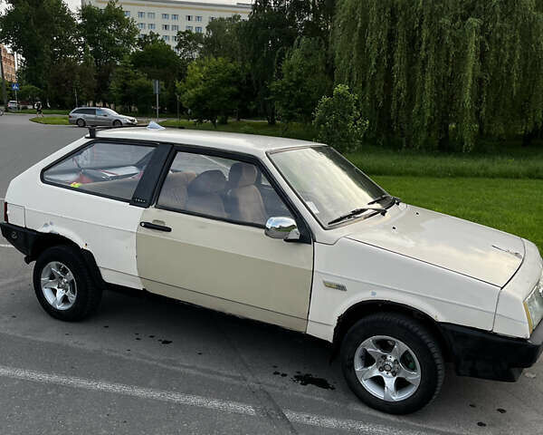 Бежевый ВАЗ 2108, объемом двигателя 1.5 л и пробегом 999 тыс. км за 750 $, фото 4 на Automoto.ua