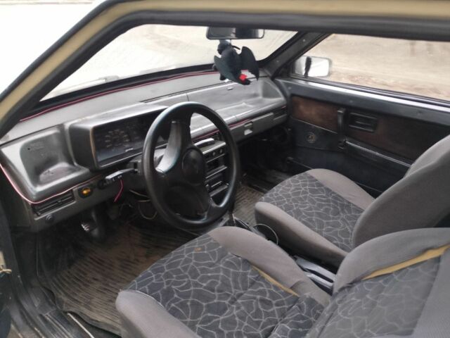 Бежевый ВАЗ 2108, объемом двигателя 1.3 л и пробегом 200 тыс. км за 568 $, фото 6 на Automoto.ua