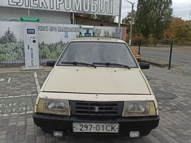 Бежевый ВАЗ 2108, объемом двигателя 1.5 л и пробегом 200 тыс. км за 497 $, фото 3 на Automoto.ua