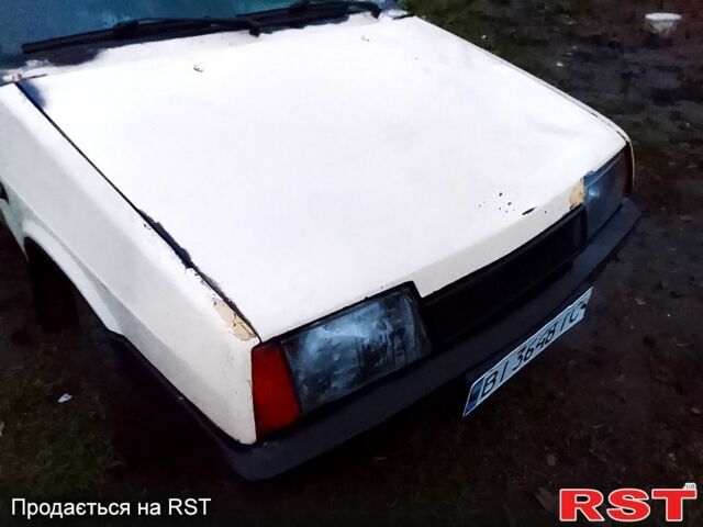Бежевый ВАЗ 2108, объемом двигателя 1.3 л и пробегом 185 тыс. км за 600 $, фото 4 на Automoto.ua
