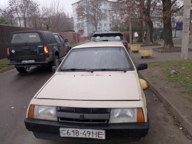 Бежевый ВАЗ 2108, объемом двигателя 1.3 л и пробегом 200 тыс. км за 568 $, фото 1 на Automoto.ua