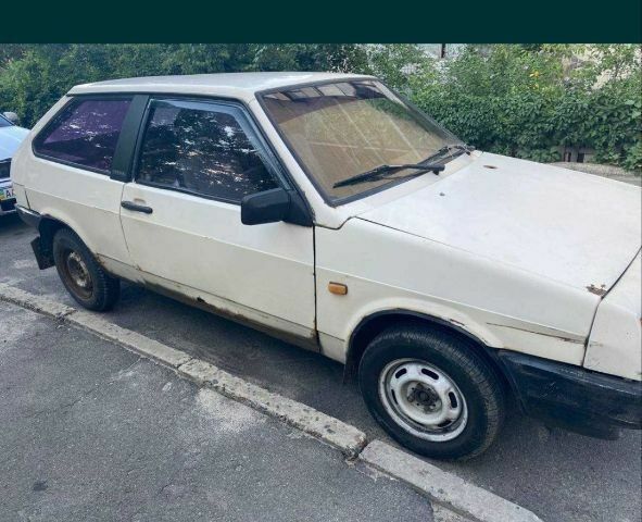 Бежевый ВАЗ 2108, объемом двигателя 1.3 л и пробегом 120 тыс. км за 331 $, фото 4 на Automoto.ua