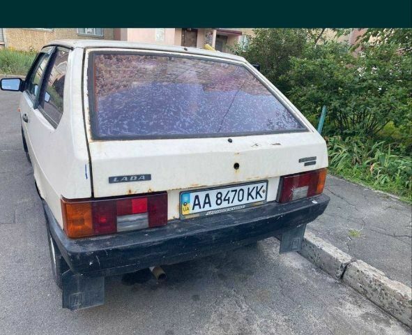 Бежевый ВАЗ 2108, объемом двигателя 1.3 л и пробегом 120 тыс. км за 331 $, фото 3 на Automoto.ua