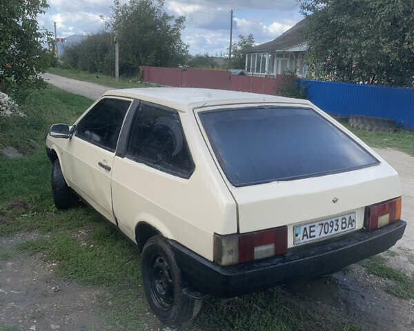 Бежевый ВАЗ 2108, объемом двигателя 1.29 л и пробегом 328 тыс. км за 850 $, фото 3 на Automoto.ua