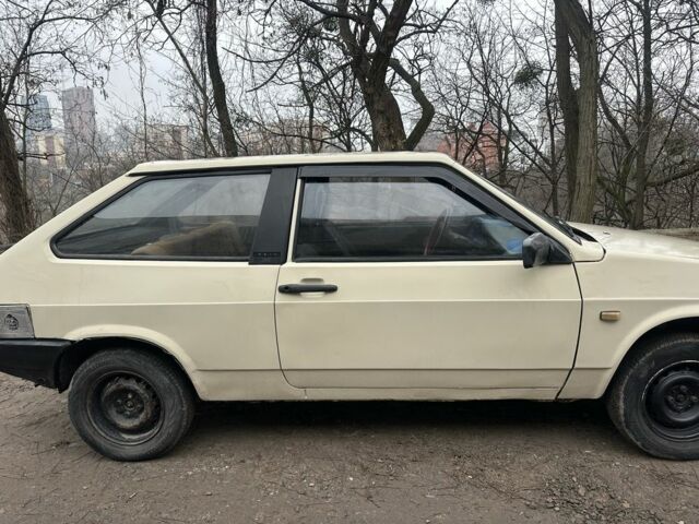 Бежевый ВАЗ 2108, объемом двигателя 1.3 л и пробегом 250 тыс. км за 750 $, фото 4 на Automoto.ua