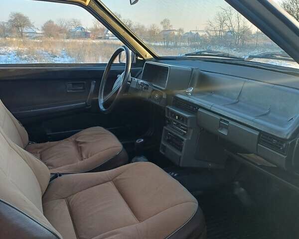 Бежевый ВАЗ 2108, объемом двигателя 1.3 л и пробегом 250 тыс. км за 1200 $, фото 3 на Automoto.ua