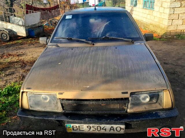 Бежевый ВАЗ 2108, объемом двигателя 1.3 л и пробегом 280 тыс. км за 600 $, фото 1 на Automoto.ua