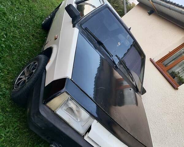 Бежевий ВАЗ 2108, об'ємом двигуна 1.29 л та пробігом 88 тис. км за 700 $, фото 1 на Automoto.ua