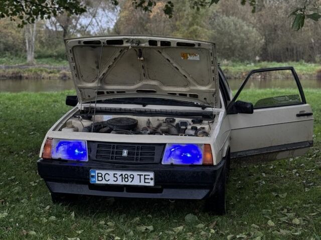 Бежевый ВАЗ 2108, объемом двигателя 1.3 л и пробегом 120 тыс. км за 888 $, фото 3 на Automoto.ua