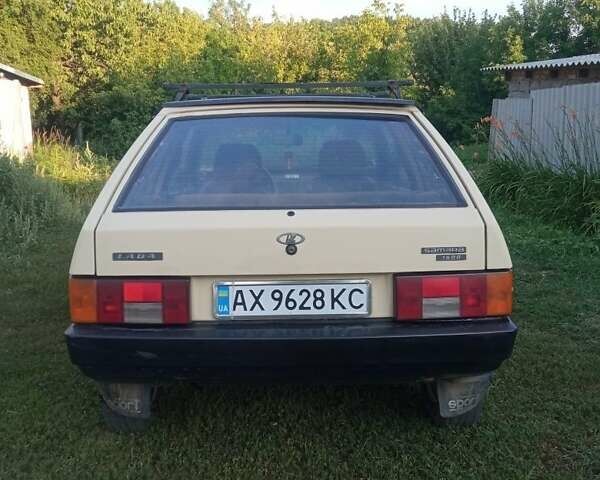 Бежевий ВАЗ 2108, об'ємом двигуна 1.3 л та пробігом 300 тис. км за 950 $, фото 2 на Automoto.ua