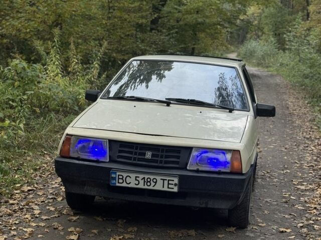 Бежевый ВАЗ 2108, объемом двигателя 1.3 л и пробегом 120 тыс. км за 888 $, фото 2 на Automoto.ua