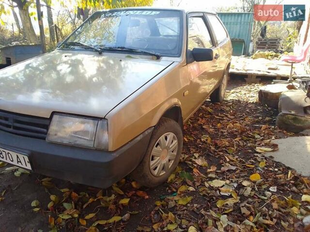 Бежевый ВАЗ 2108, объемом двигателя 1.3 л и пробегом 330 тыс. км за 570 $, фото 8 на Automoto.ua