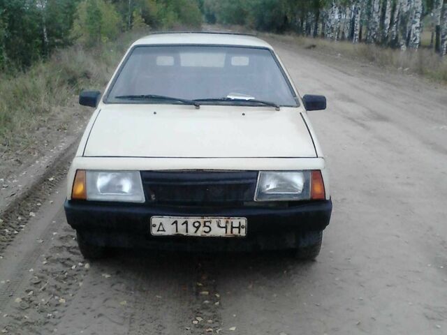 Бежевий ВАЗ 2108, об'ємом двигуна 1.5 л та пробігом 200 тис. км за 500 $, фото 2 на Automoto.ua