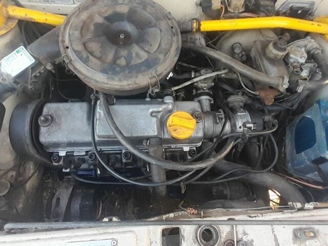 Бежевый ВАЗ 2108, объемом двигателя 1.5 л и пробегом 500 тыс. км за 750 $, фото 4 на Automoto.ua