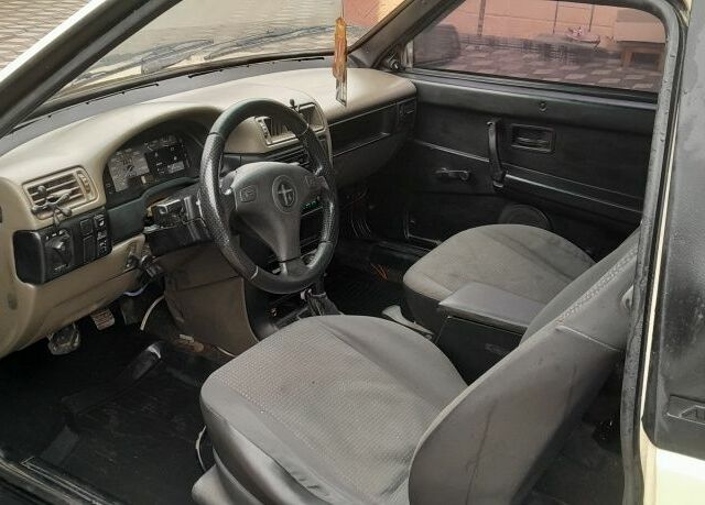 Бежевий ВАЗ 2108, об'ємом двигуна 1.5 л та пробігом 250 тис. км за 850 $, фото 4 на Automoto.ua