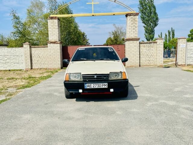 Бежевый ВАЗ 2108, объемом двигателя 1.3 л и пробегом 180 тыс. км за 1350 $, фото 4 на Automoto.ua