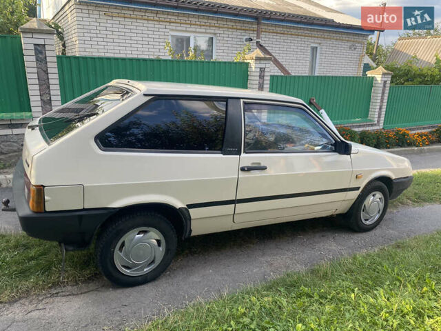 Бежевый ВАЗ 2108, объемом двигателя 1.3 л и пробегом 125 тыс. км за 1300 $, фото 4 на Automoto.ua