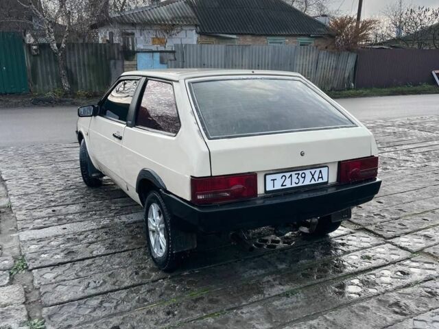 Бежевый ВАЗ 2108, объемом двигателя 1.5 л и пробегом 2 тыс. км за 1100 $, фото 2 на Automoto.ua