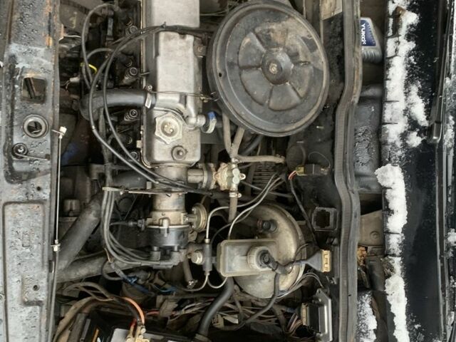 Черный ВАЗ 2108, объемом двигателя 1.5 л и пробегом 300 тыс. км за 473 $, фото 5 на Automoto.ua