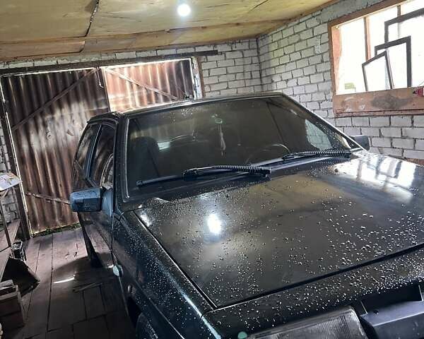 Черный ВАЗ 2108, объемом двигателя 1.6 л и пробегом 190 тыс. км за 950 $, фото 4 на Automoto.ua