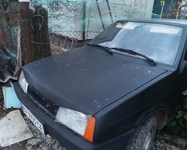 Черный ВАЗ 2108, объемом двигателя 1.5 л и пробегом 1000 тыс. км за 429 $, фото 2 на Automoto.ua