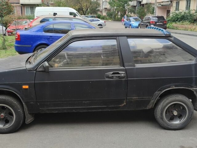Черный ВАЗ 2108, объемом двигателя 0 л и пробегом 300 тыс. км за 500 $, фото 2 на Automoto.ua