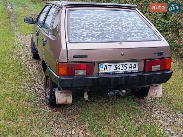 Черный ВАЗ 2108, объемом двигателя 0.2 л и пробегом 500 тыс. км за 858 $, фото 3 на Automoto.ua