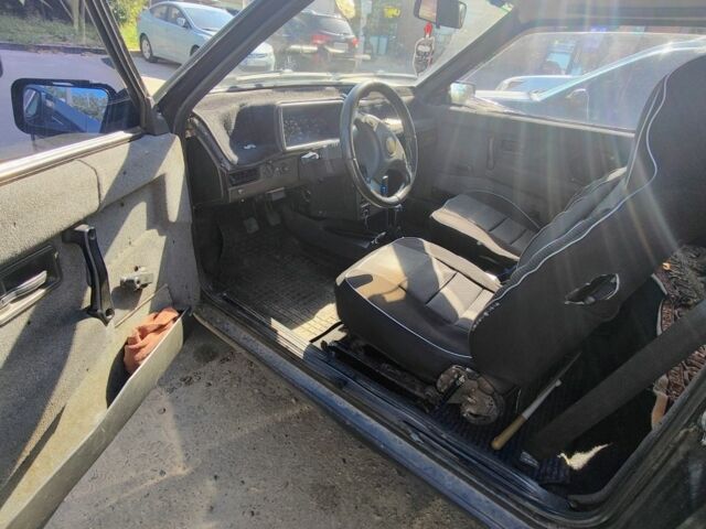 Черный ВАЗ 2108, объемом двигателя 1.5 л и пробегом 500 тыс. км за 899 $, фото 3 на Automoto.ua