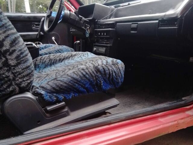 Красный ВАЗ 2108, объемом двигателя 1.3 л и пробегом 300 тыс. км за 700 $, фото 1 на Automoto.ua