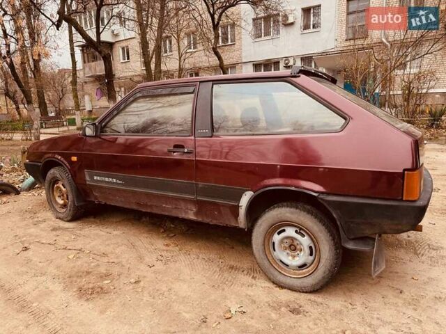 Красный ВАЗ 2108, объемом двигателя 1.3 л и пробегом 300 тыс. км за 900 $, фото 1 на Automoto.ua