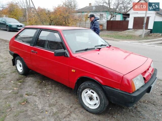 Красный ВАЗ 2108, объемом двигателя 1.29 л и пробегом 200 тыс. км за 1930 $, фото 1 на Automoto.ua