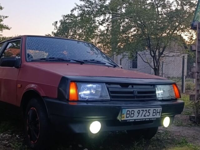 Красный ВАЗ 2108, объемом двигателя 0 л и пробегом 300 тыс. км за 725 $, фото 1 на Automoto.ua