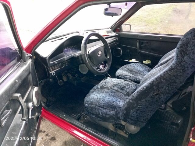 Красный ВАЗ 2108, объемом двигателя 1.3 л и пробегом 100 тыс. км за 913 $, фото 5 на Automoto.ua