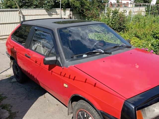 Красный ВАЗ 2108, объемом двигателя 1.3 л и пробегом 300 тыс. км за 1100 $, фото 3 на Automoto.ua