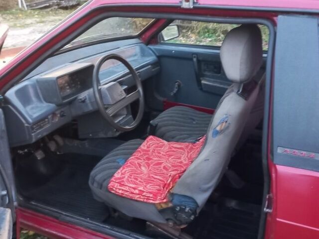 Красный ВАЗ 2108, объемом двигателя 0 л и пробегом 300 тыс. км за 600 $, фото 4 на Automoto.ua