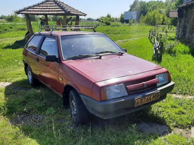 Красный ВАЗ 2108, объемом двигателя 0 л и пробегом 250 тыс. км за 400 $, фото 2 на Automoto.ua
