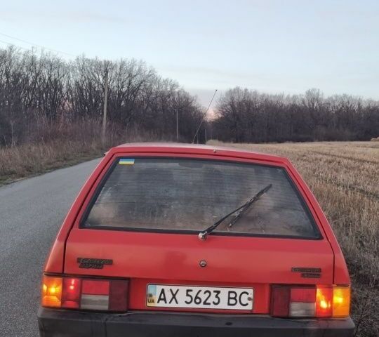 Красный ВАЗ 2108, объемом двигателя 1.3 л и пробегом 10 тыс. км за 850 $, фото 2 на Automoto.ua