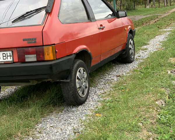 Красный ВАЗ 2108, объемом двигателя 1.3 л и пробегом 300 тыс. км за 599 $, фото 3 на Automoto.ua